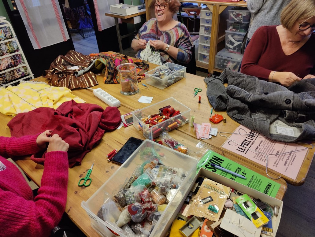 LES RÉPARÉS LA CADETTE FRIPERIE ATELIER PARIS 75012