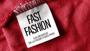 Projection 26_11_2021 — Fast Fashion _ Les dessous de la mode à bas prix