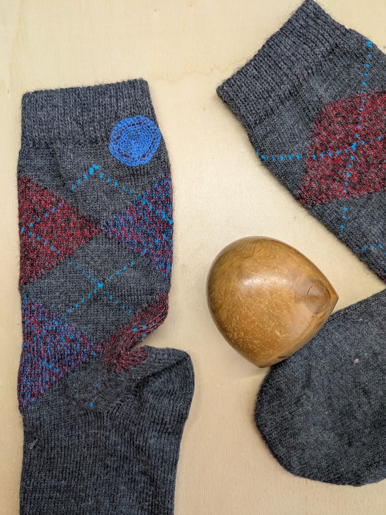 REPRISE EN ROND LA CADETTE FRIPERIE ATELIER PARIS 75012 1