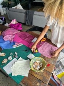 CRÉATION LIBRE LA CADETTE FRIPERIE ATELIER CRÉATIFS PARIS 75012 LA PETITE ROCKETTE