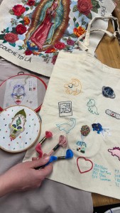 LA CADETTE FRIPERIE ATELIER PARIS 75012 BRODERIE EN AUTONOMIE