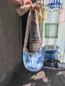 BANANE EN SERVIETTE ÉPONGE  LA CADETTE FRIPERIE ATELIER PARIS 75012 LA PETITE ROCKETTE