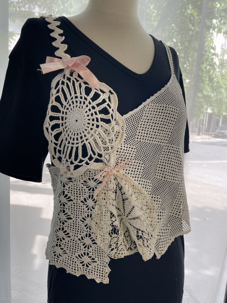 Atelier Couture — Top asymétrique en dentelle @ La Cadette